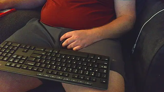 Snapshot of thighguy30 chatting on October 21, 2025, 6:08 pm thighguy30 online show from October 21, 2025, 6:08 pm
