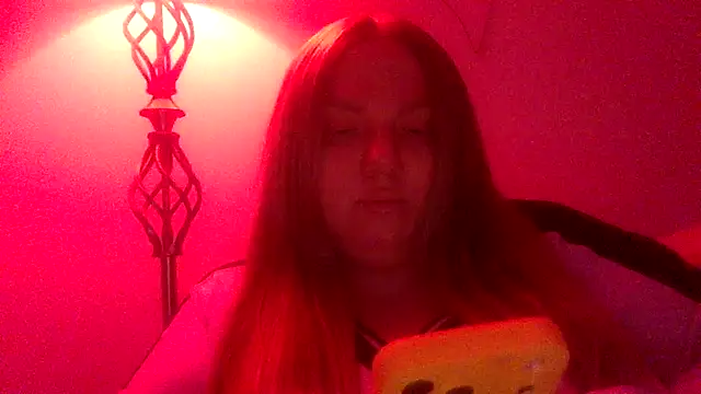 Dolaa11 online show from December 5, 2025, 7:39 am