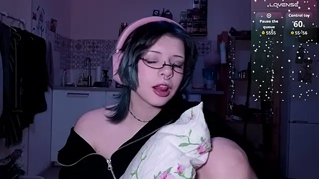 Alice Zev online show from February 19, 2026, 11:34 pm