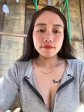 chipp-bong online show from November 30, 2025, 2:26 am