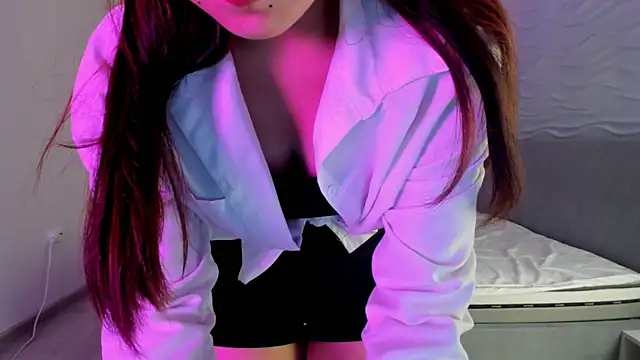 yanyaan online show from October 25, 2025, 4:53 am