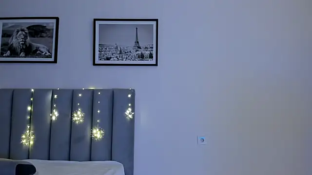 yanyaan online show from February 12, 2026, 8:15 pm