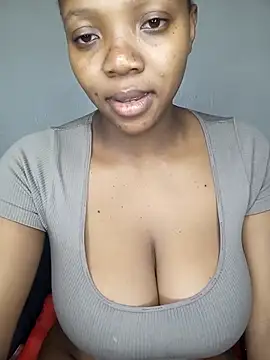 Snapshot of MilfBoobsxx chatting on March 19, 2026, 4:44 pm MilfBoobsxx online show from March 19, 2026, 4:44 pm