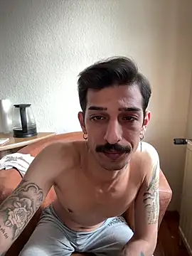 Snapshot of bisexevaa chatting on April 15, 2026, 7:26 am bisexevaa online show from April 15, 2026, 7:26 am