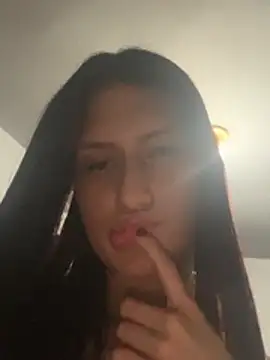 Caroline daring online show from March 24, 2026, 3:22 am