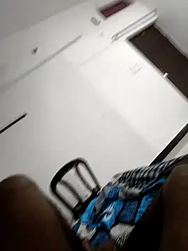 Snapshot of Chanderi19 chatting on October 3, 2025, 4:59 pm Chanderi19 online show from October 3, 2025, 4:59 pm