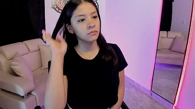 Snapshot of Candy_fox_19 chatting on February 28, 2026, 1:23 pm Candy fox 19 online show from February 28, 2026, 1:23 pm