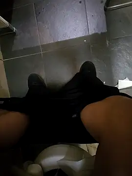 Snapshot of maxelbueno chatting on September 24, 2025, 8:45 pm maxelbueno online show from September 24, 2025, 8:45 pm