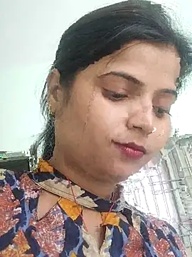 Hot-Pooja25 online show from April 7, 2026, 5:19 am