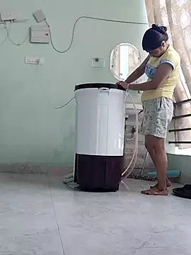 Hot-Pooja25 online show from April 10, 2026, 5:01 am