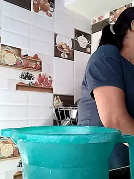 Hot-Pooja25 online show from April 25, 2026, 3:09 am