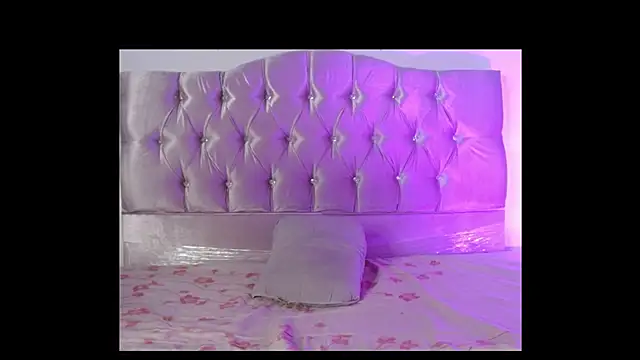 hot people1 online show from June 21, 2026, 2:25 am