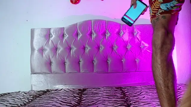 hot people1 online show from July 10, 2026, 12:41 pm