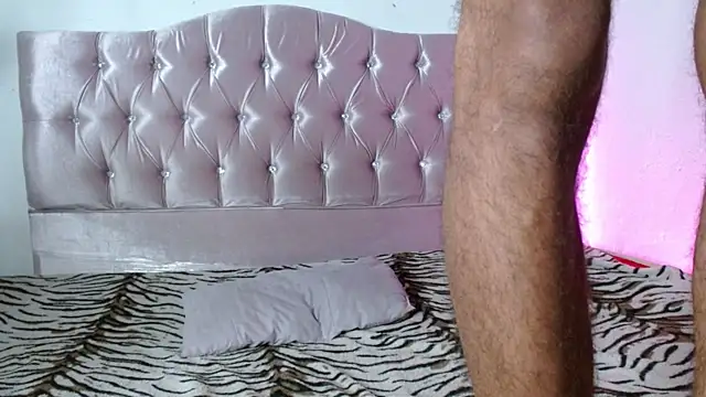 hot people1 online show from July 13, 2026, 1:47 pm
