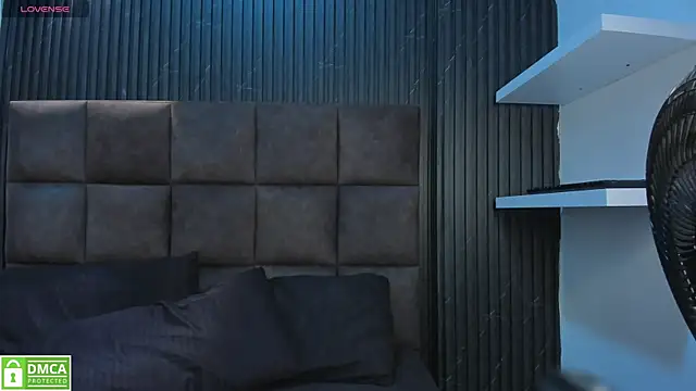 Snapshot of Sussy_Vixen chatting on January 8, 2026, 4:04 am Sussy Vixen online show from January 8, 2026, 4:04 am