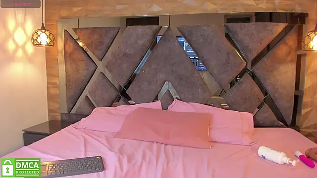 Snapshot of Sussy_Vixen chatting on February 12, 2026, 5:13 am Sussy Vixen online show from February 12, 2026, 5:13 am