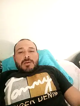 javi-tunene online show from September 29, 2025, 8:13 pm