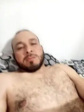 javi-tunene online show from October 7, 2025, 1:47 am