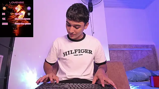 Snapshot of Austin_Cardieff_ chatting on September 14, 2025, 2:00 am Austin Cardieff online show from September 14, 2025, 2:00 am