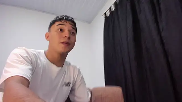 Snapshot of Austin_Cardieff_ chatting on November 21, 2025, 2:21 am Austin Cardieff online show from November 21, 2025, 2:21 am