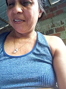 Lucerito-Hot online show from November 10, 2025, 12:37 pm