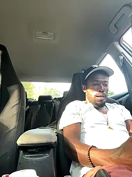 Snapshot of toy-boyluv chatting on September 9, 2025, 10:20 pm toy-boyluv online show from September 9, 2025, 10:20 pm