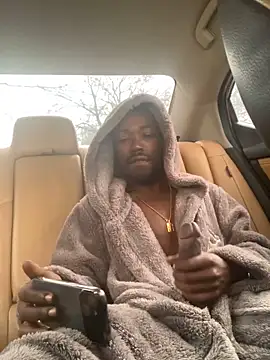 Snapshot of toy-boyluv chatting on November 25, 2025, 5:35 pm toy-boyluv online show from November 25, 2025, 5:35 pm