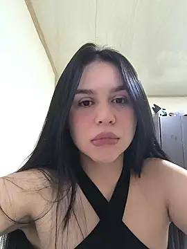 Snapshot of Daniela-rosee chatting on May 23, 2026, 10:58 pm Daniela-rosee online show from May 23, 2026, 10:58 pm