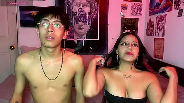 Snapshot of Violett_Danteex chatting on March 21, 2026, 7:02 am Violett Danteex online show from March 21, 2026, 7:02 am