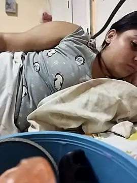 merylinbebe online show from October 8, 2025, 8:28 pm