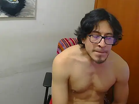 Snapshot of GuivernoStud chatting on October 1, 2025, 4:29 am GuivernoStud online show from October 1, 2025, 4:29 am