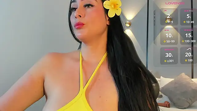 ashly moonn online show from April 16, 2026, 12:39 pm