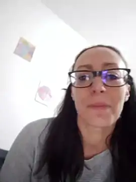 Snapshot of Astrid3 chatting on March 26, 2026, 1:11 am Astrid3 online show from March 26, 2026, 1:11 am