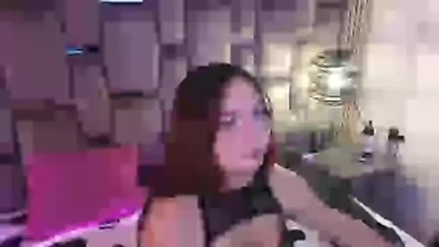 Snapshot of Mia2xsmith chatting on December 14, 2025, 5:35 am Mia2xsmith online show from December 14, 2025, 5:35 am