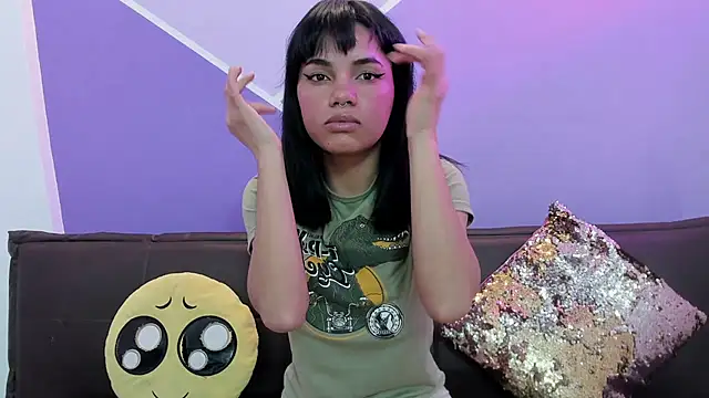 Snapshot of Angelina_rossy chatting on November 6, 2025, 3:51 am Angelina rossy online show from November 6, 2025, 3:51 am