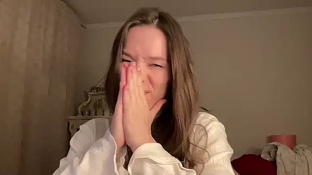 Snapshot of Tirayaa chatting on November 14, 2025, 11:24 pm Tirayaa online show from November 14, 2025, 11:24 pm