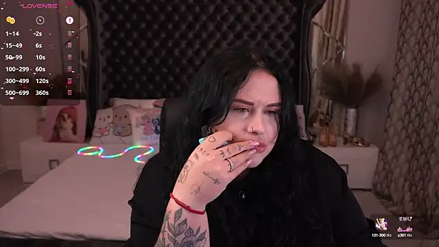 SerahMirabeli online show from September 16, 2025, 1:01 pm