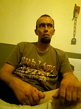 Snapshot of Nocturnal_Eros chatting on October 10, 2025, 3:38 am Nocturnal Eros online show from October 10, 2025, 3:38 am