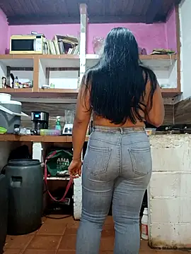 girlpee online show from November 27, 2025, 11:23 am