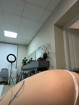 MaryMe   online show from April 9, 2026, 5:07 am