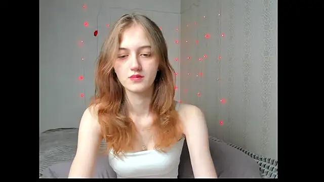 Snapshot of dreamy_pollyyy chatting on May 16, 2026, 7:45 pm dreamy pollyyy online show from May 16, 2026, 7:45 pm