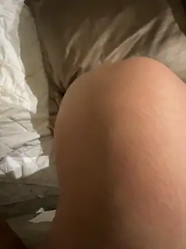 rosie543123 online show from September 10, 2025, 6:08 pm