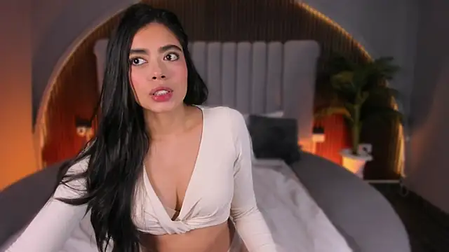 Snapshot of Isabellax21 chatting on February 17, 2026, 4:31 am Isabellax21 online show from February 17, 2026, 4:31 am