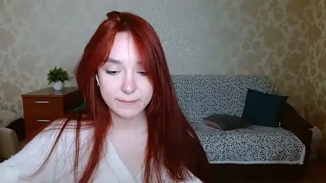 aFoxie online show from October 2, 2025, 6:37 pm