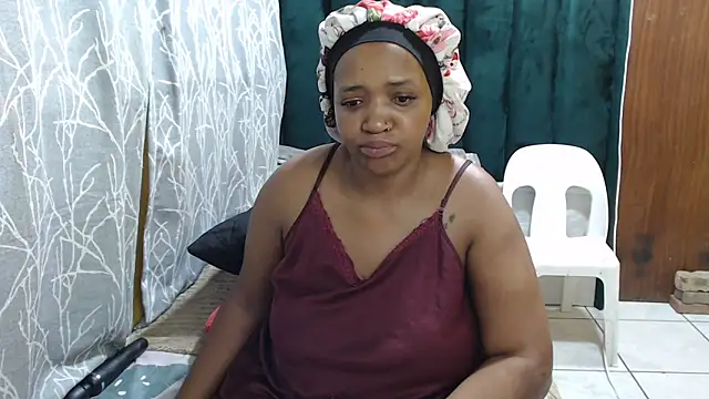 Snapshot of CandyBoobsxxxx chatting on October 15, 2025, 6:30 pm CandyBoobsxxxx online show from October 15, 2025, 6:30 pm