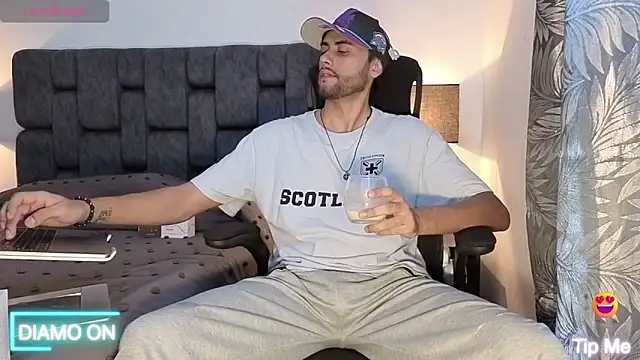 Thomas redcol online show from October 1, 2025, 4:24 pm