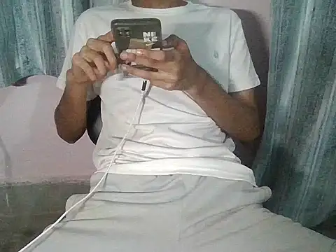 ash706339 online show from September 13, 2025, 5:46 pm