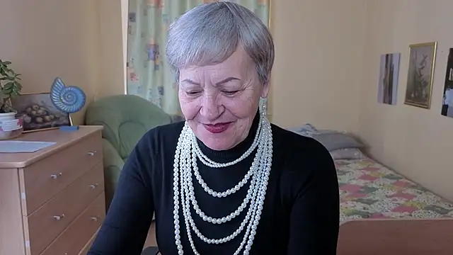 Freya Fable online show from October 2, 2025, 8:10 am