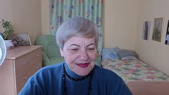 Freya Fable online show from October 13, 2025, 7:52 am