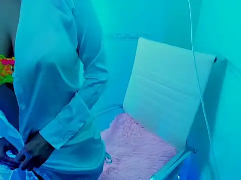 ZARAY 1118 online show from October 7, 2025, 7:11 pm